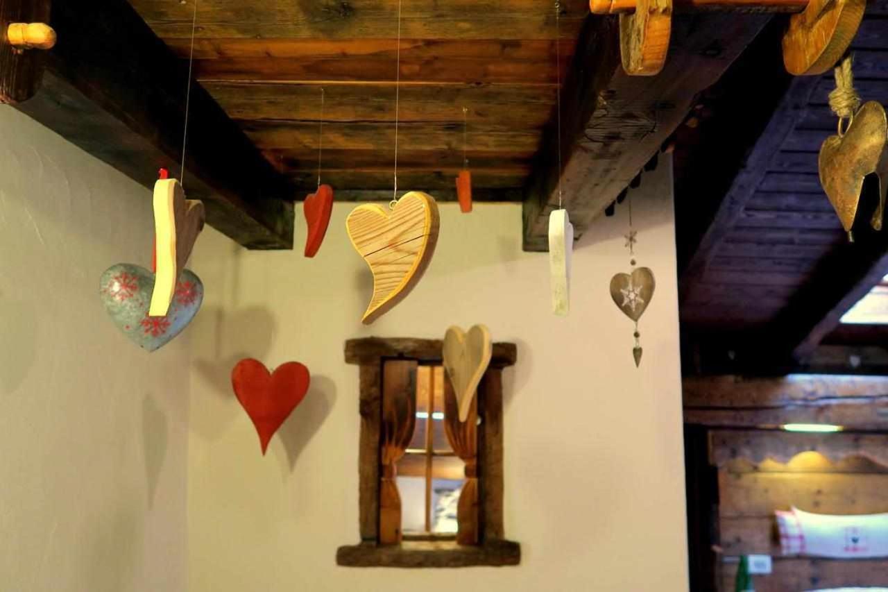 Romantica Suite Con Vasca Idromassaggio Aosta Exterior photo